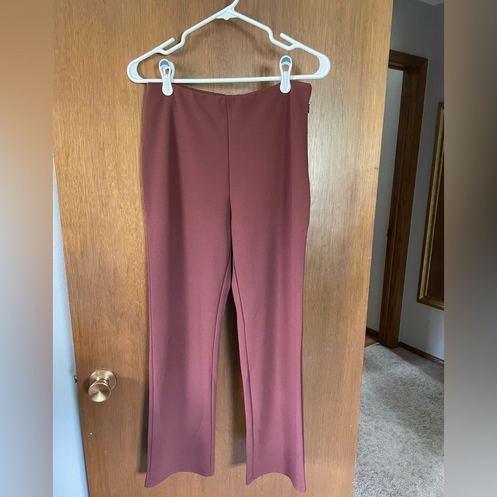 Burgundy cropped pants